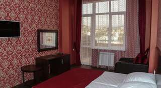 Отель Антика Сочи Улучшенный двухместный номер с 1 кроватью или 2 отдельными кроватями и террасой-4
